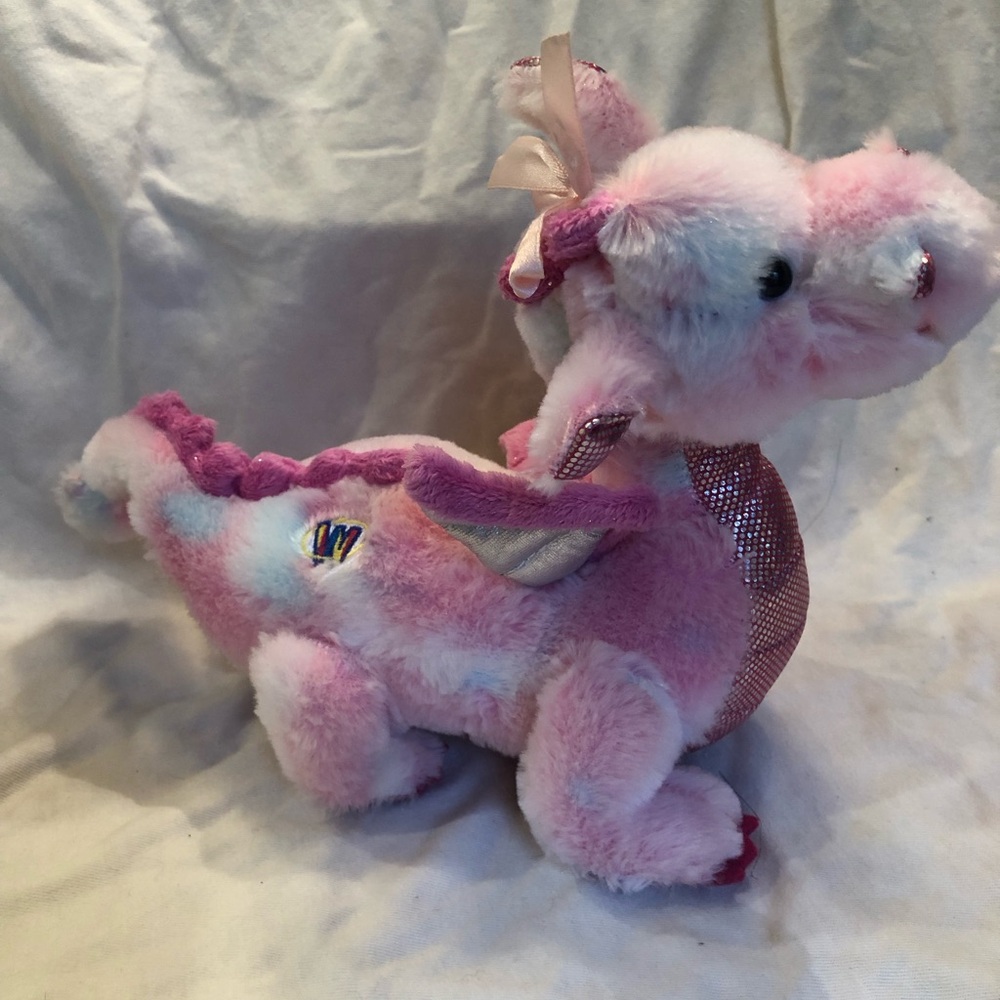GANZ   RETIRED —-  Whimsy Dragon, no tag